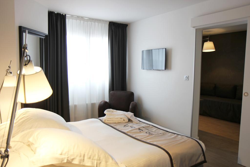 Littéraire Alexandre Vialatte, Bw Signature Collection Hotel